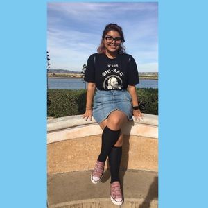 Meet your Posher, Maxine